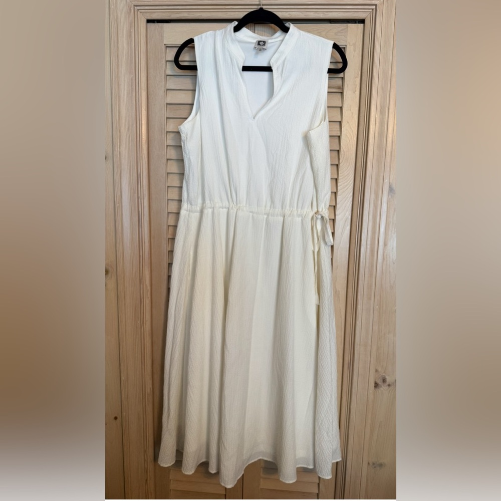 Anne Klein Sleeveless White Crinkle-Textured Midi Dress, Size 14